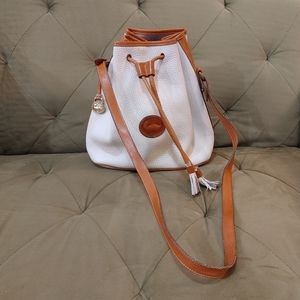 Vintage Dooney & Bourke bucket bag